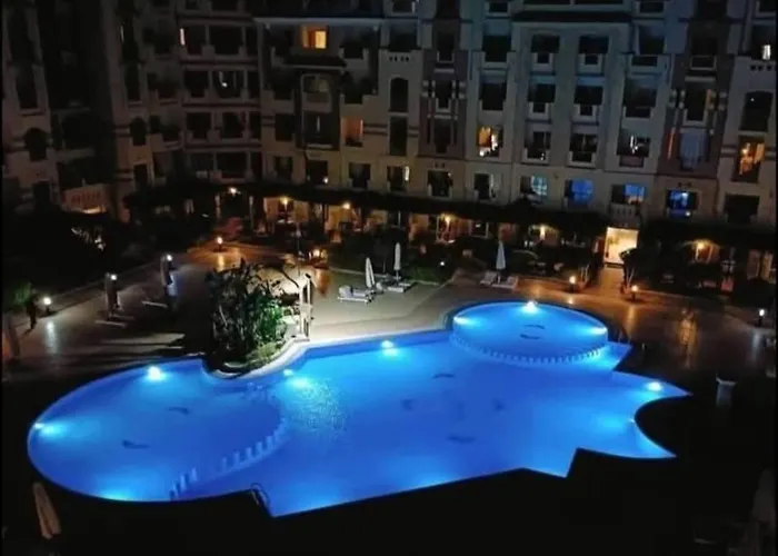 Cozy With Balcony In Florenza Khamsin -3 Pools And Prime Location In Eribia District Apartment